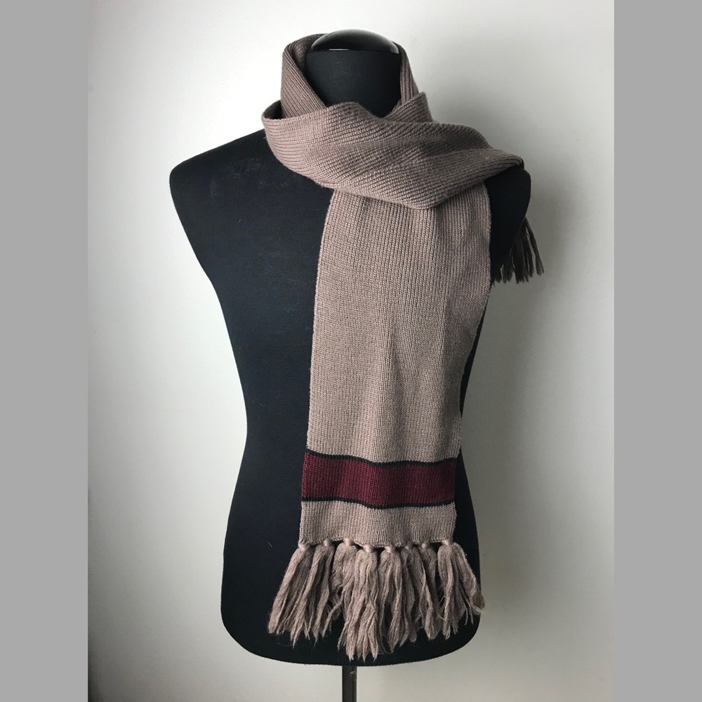 Anne Klein by Aris wool scarf with fringe
